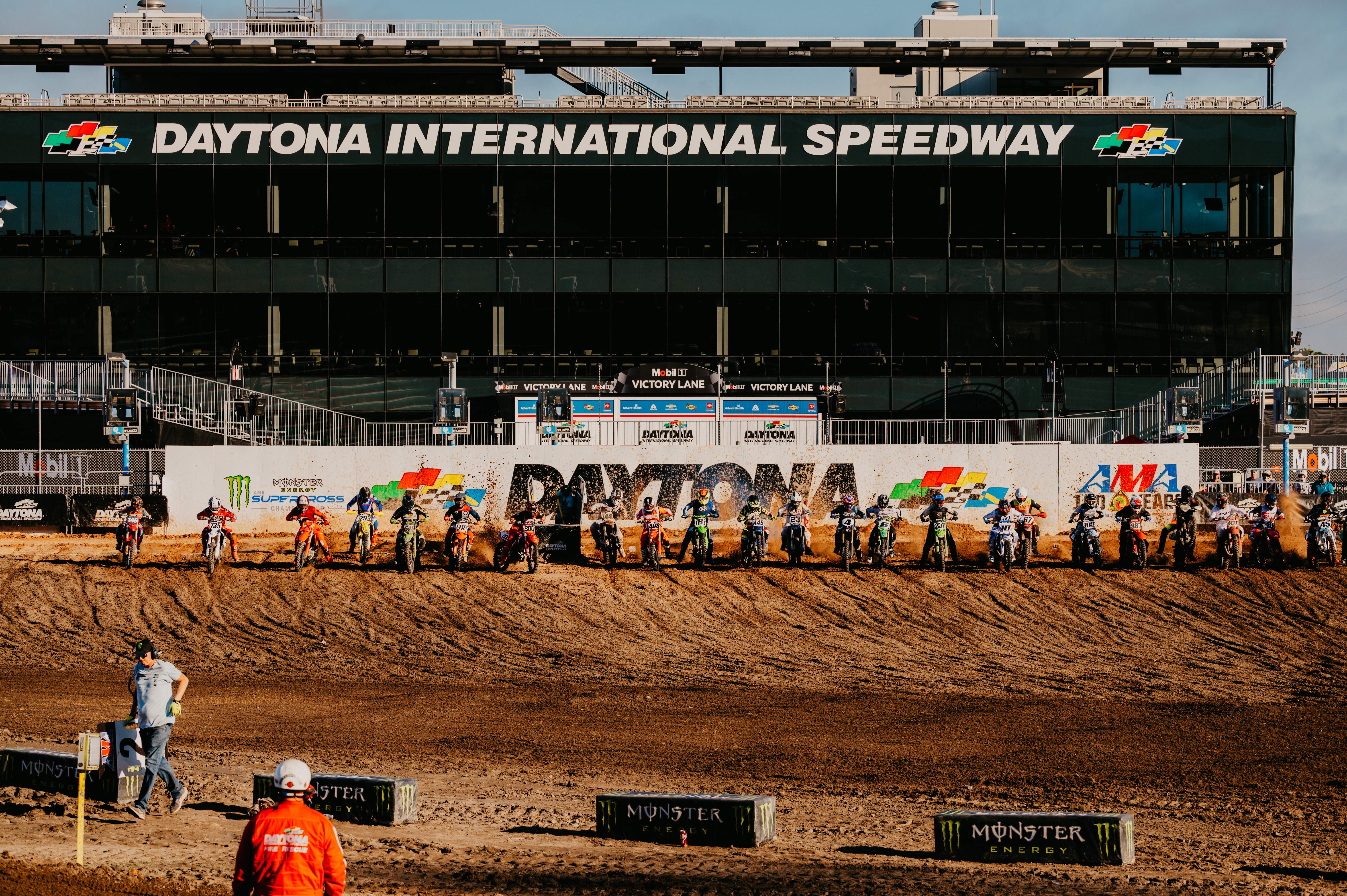 Racers lined up on Daytona International Speedway Track